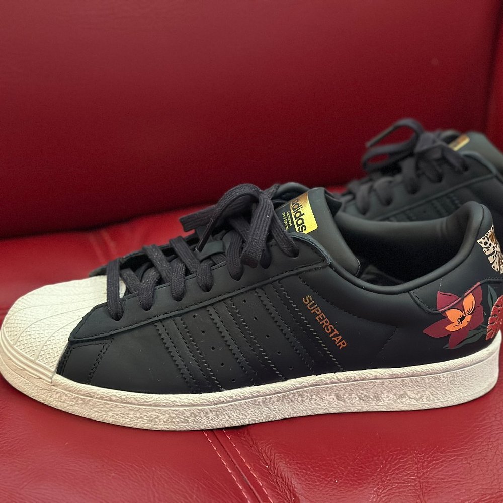 Adidas Superstar HER Studio London sneakers - GREAT PRICE!